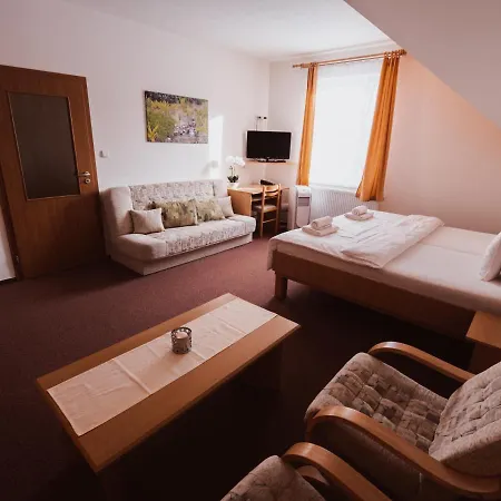 Relax Pelikan Hluboká nad Vltavou